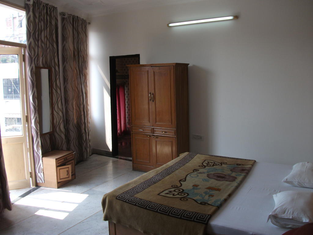 Hotel Shalimar Neu-Delhi Zimmer foto