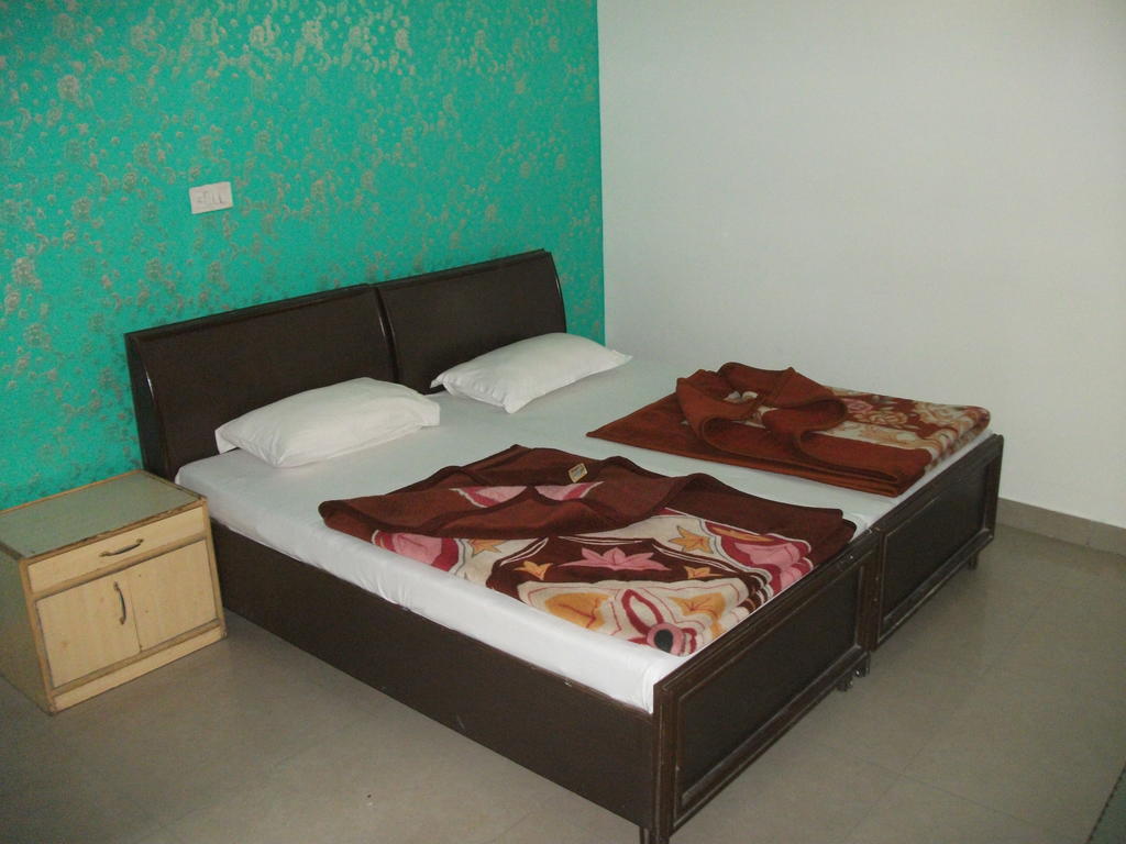 Hotel Shalimar Neu-Delhi Zimmer foto