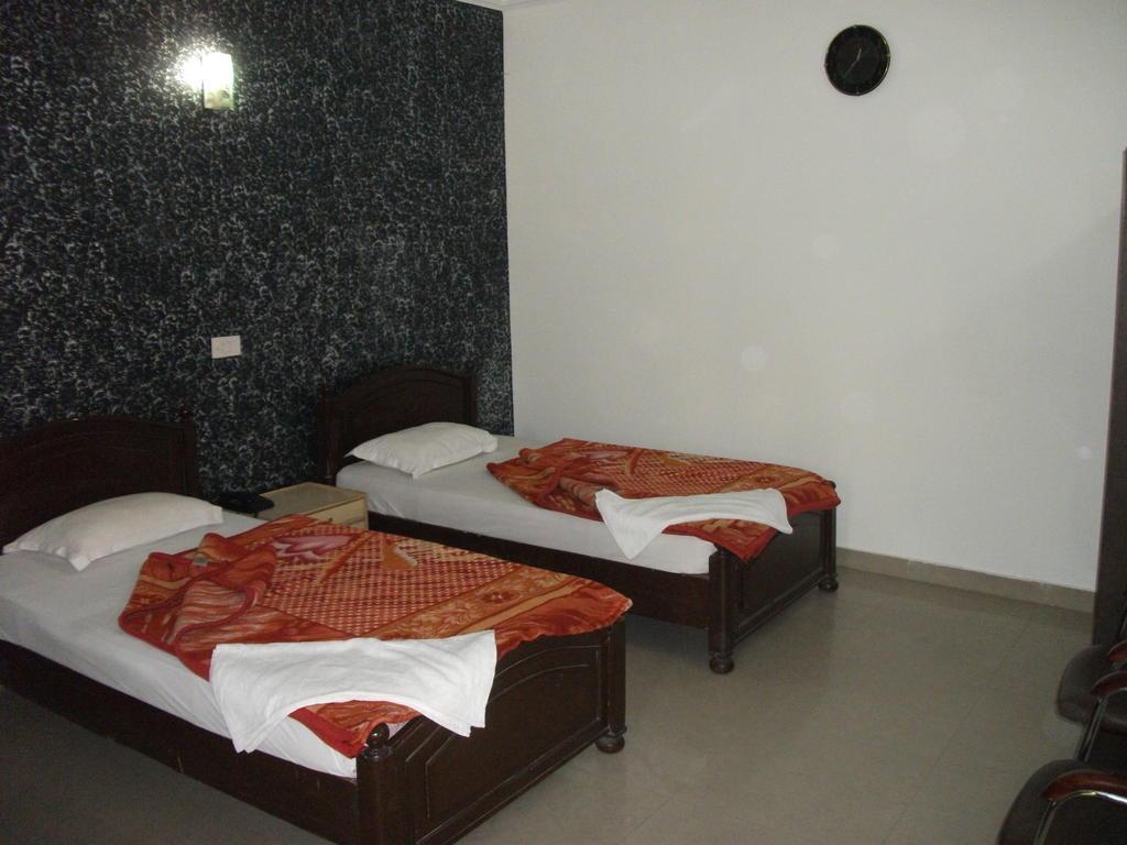 Hotel Shalimar Neu-Delhi Zimmer foto